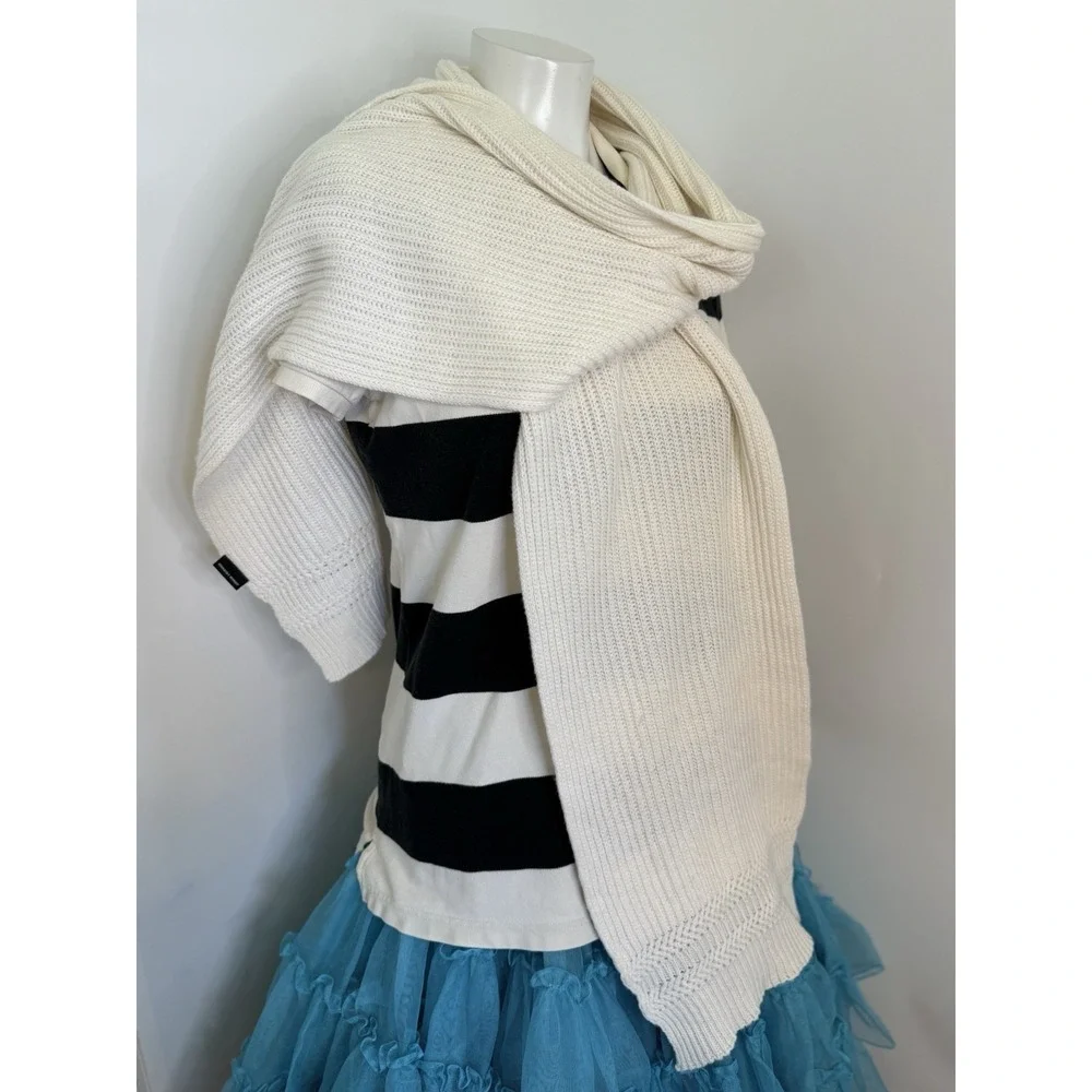 Armani Exchange Women's Knitted Cozy Ivory‎ Made in Italy Knit Scarf 86